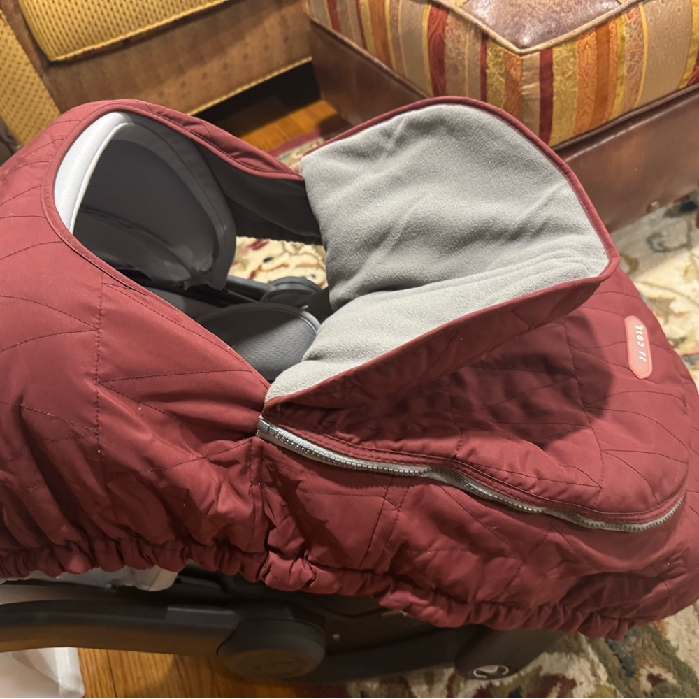 JJ Cole Infant Seat Cover - Picture 2 of 3